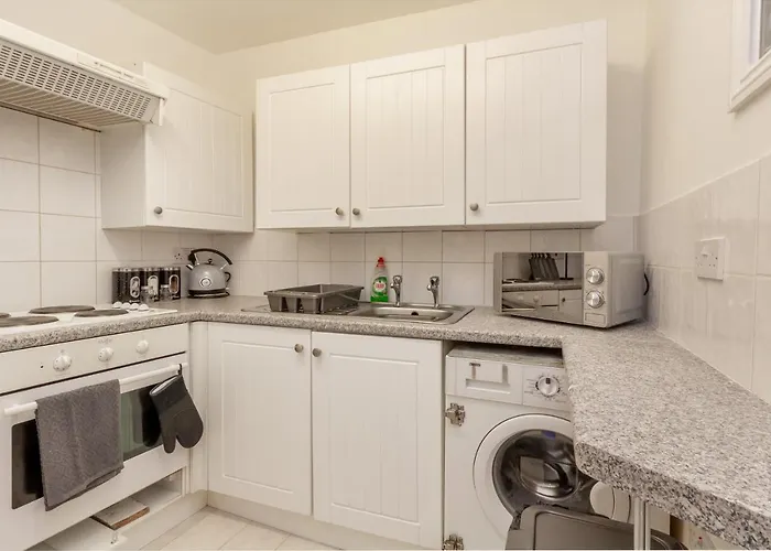 Host & Stay - New Street Suite
